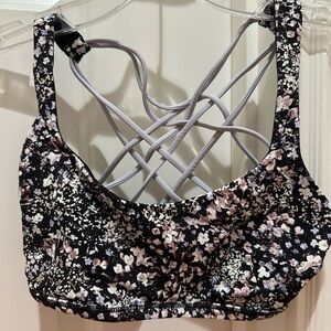 Lululemon sports bra